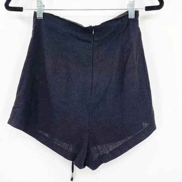 LF Seek Women's Black Lace Up High Waist Mini Shorts Size S - Picture 2 of 4